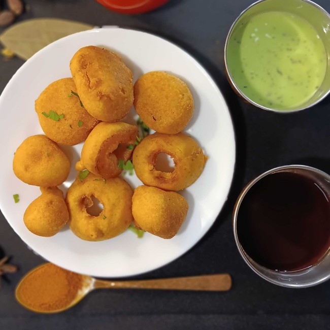 Mix Veg Pakora - Warzywa w chrupiącym cieście z ciecierzycy